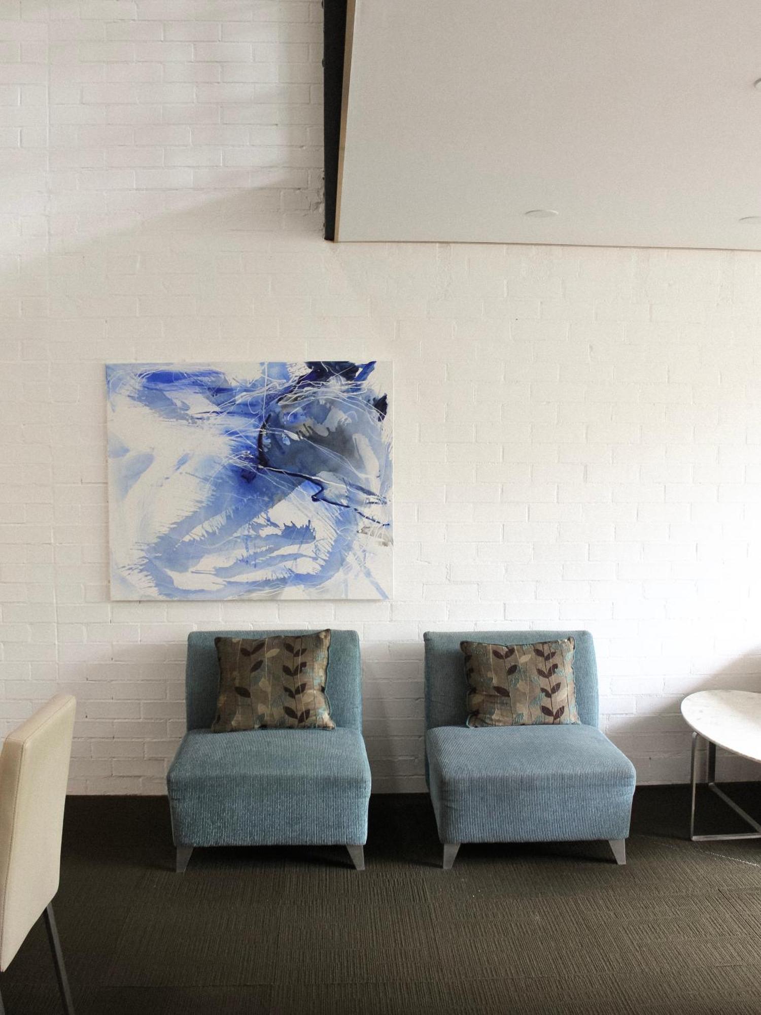 Big Modern Loft - - 7 Beds, 9 Guests - Workers, Families, Groups, Teams *