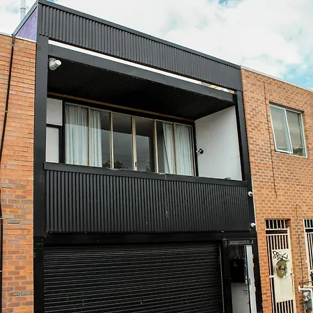 Big Modern Loft Apt - Central - 7 Beds, 9 Guests - Workers, Families, Groups, Teams Narrabundah Exterior photo