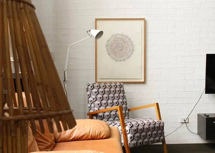 Big Modern Loft Apt - Central - 7 Beds, 9 Guests - Workers, Families, Groups, Teams