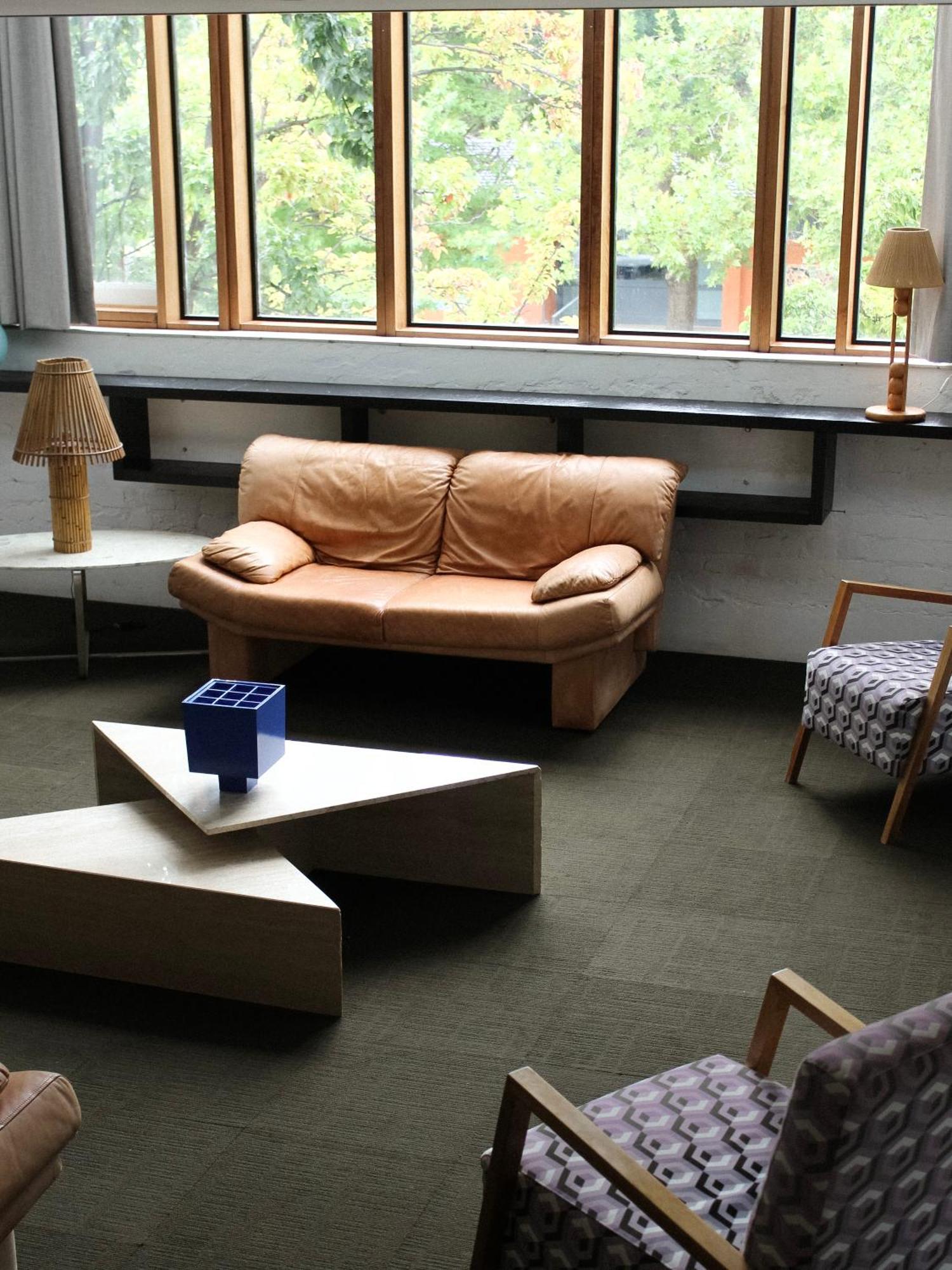 Big Modern Loft - - 7 Beds, 9 Guests - Workers, Families, Groups, Teams * Narrabundah