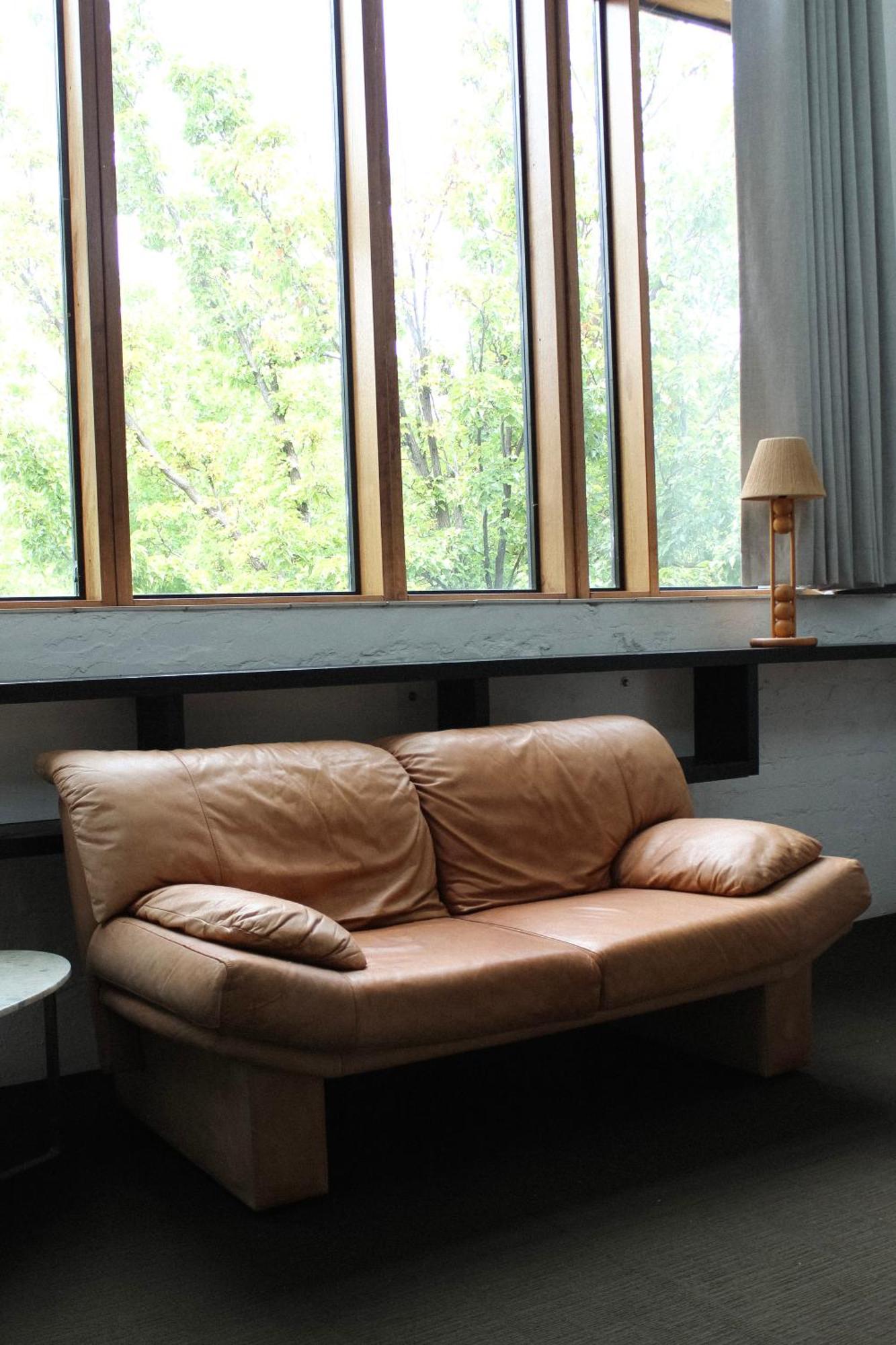Big Modern Loft - - 7 Beds, 9 Guests - Workers, Families, Groups, Teams Apartment *